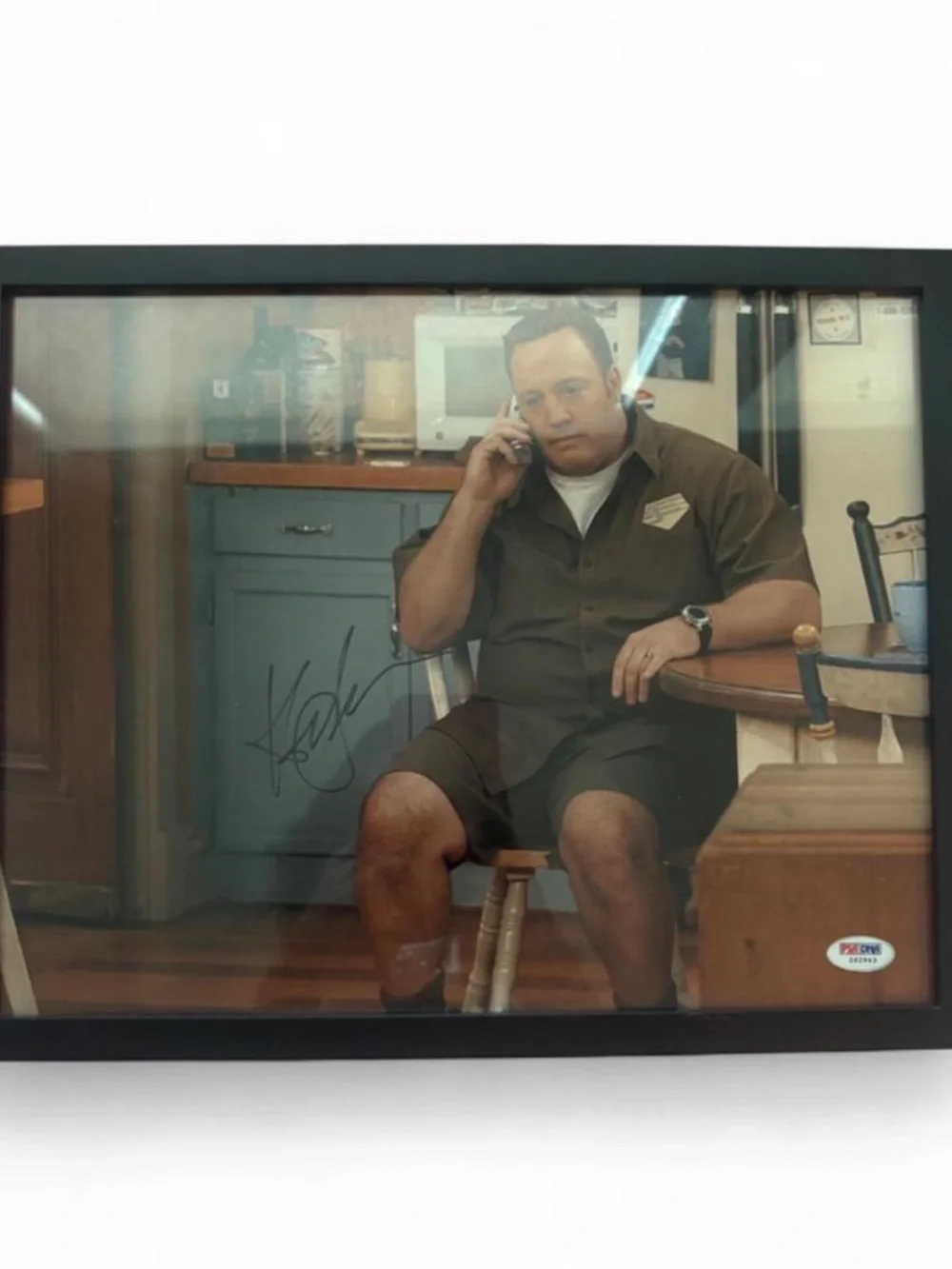 Kevin James Hand-Signed 8x10 Photo - The King of Queens Meme - PSA/DNA Certified